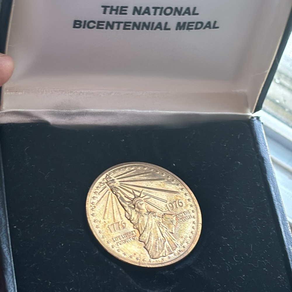 Gold Bicentennial Medal